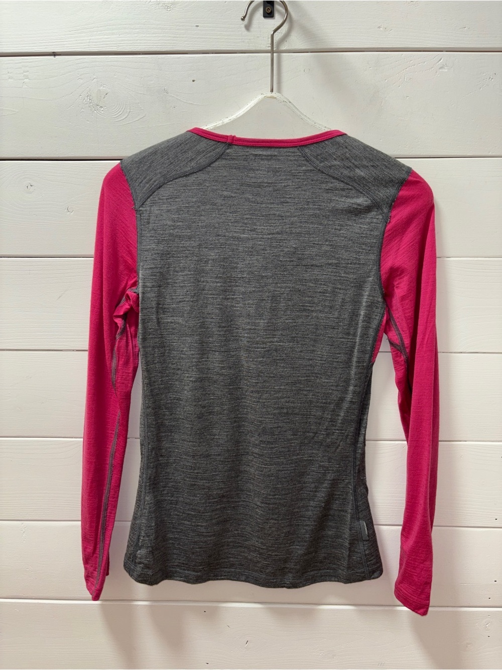 Icebreaker 200 Long-Sleeve Base Layer – Grey & Pink – Size M - Picture 4 of 11